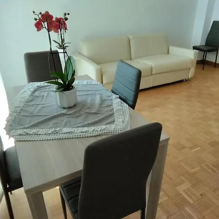 شقة Miralago Casa Vacanze *