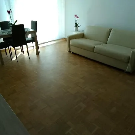 Miralago Casa Vacanze شقة *